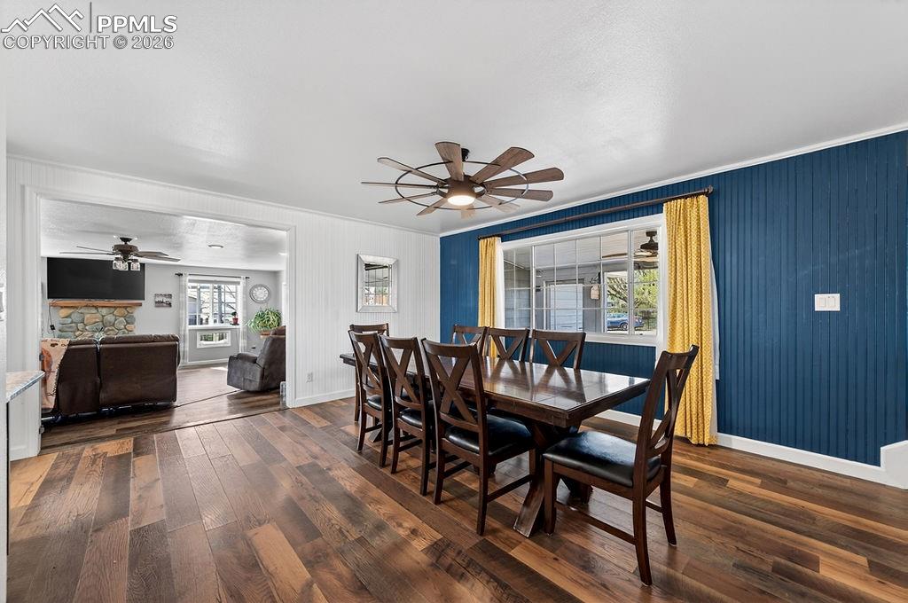 Image 12 of 46: Dining Room