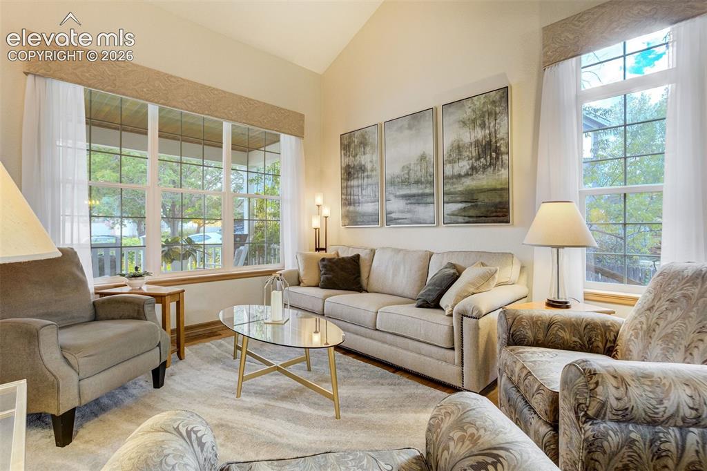 Image 11 of 50: Living Room
