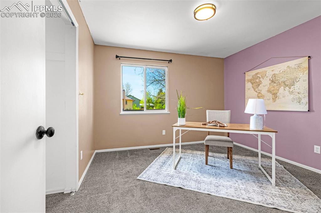 Image 17 of 42: Bedroom