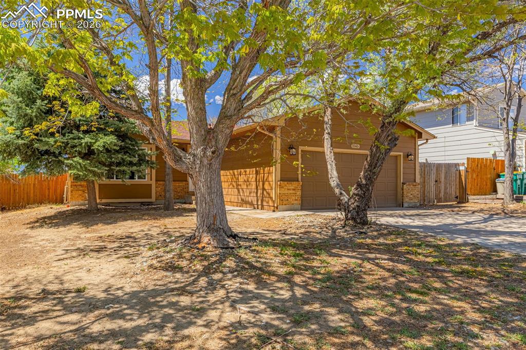 Image 34 of 42: Front of Structure