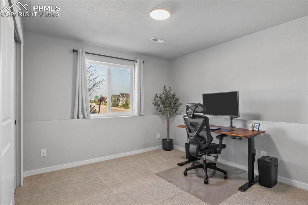 Image 20 of 28: Bedroom