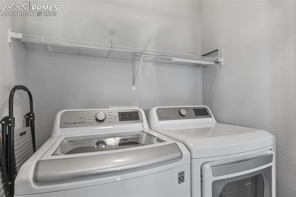 Image 23 of 28: Laundry