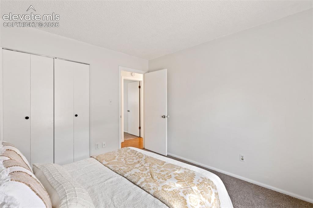 Image 14 of 28: Bedroom