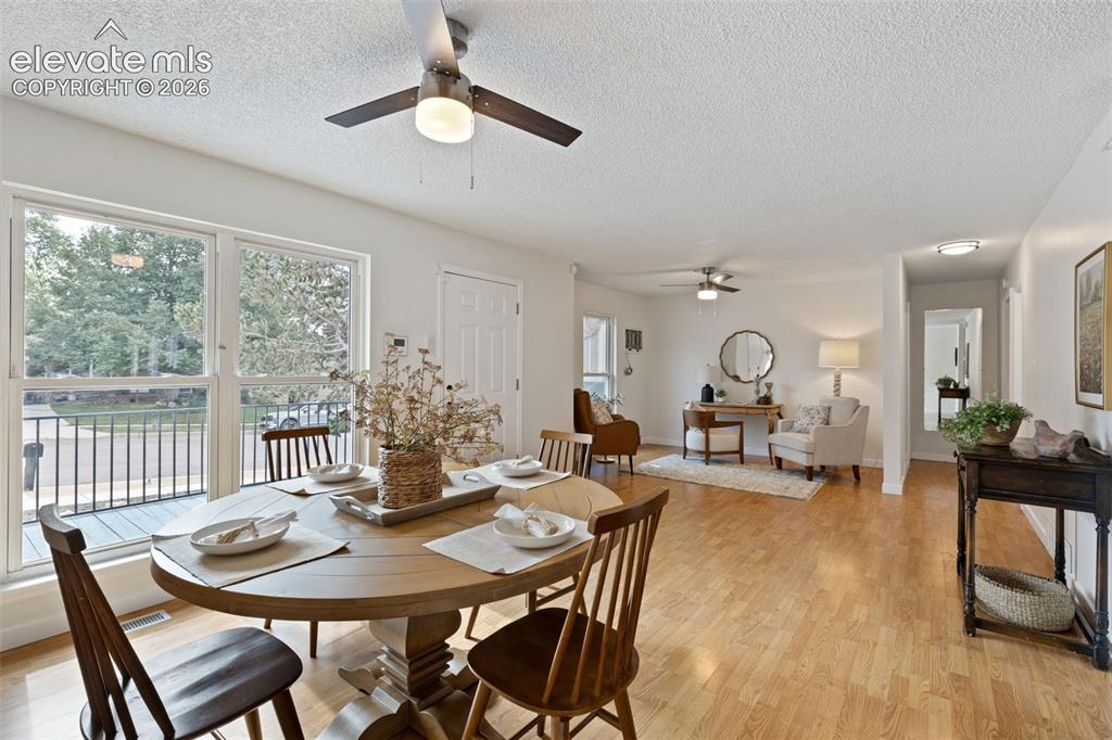 Image 8 of 28: Dining Area