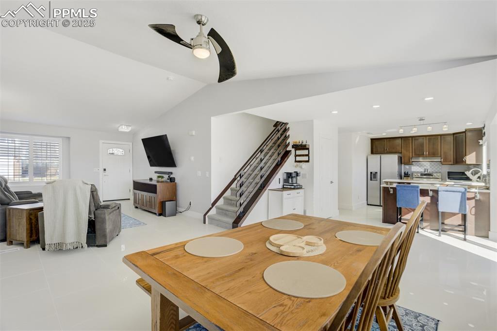 Image 11 of 41: Dining Area