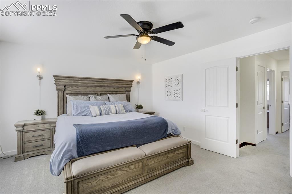 Image 19 of 41: Bedroom