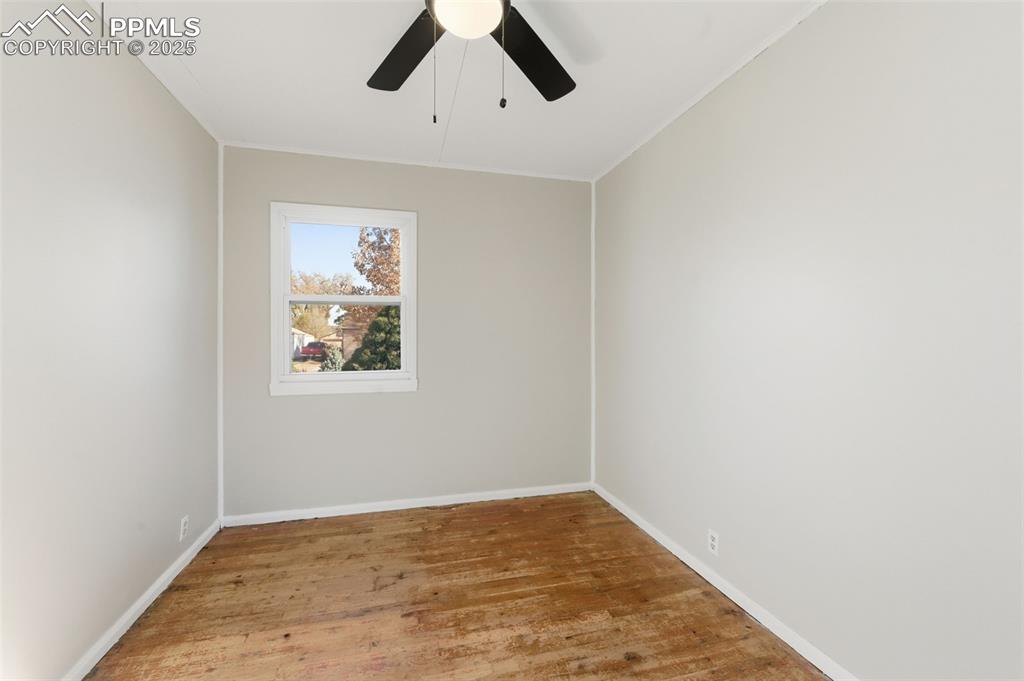 Image 27 of 50: bedroom 1