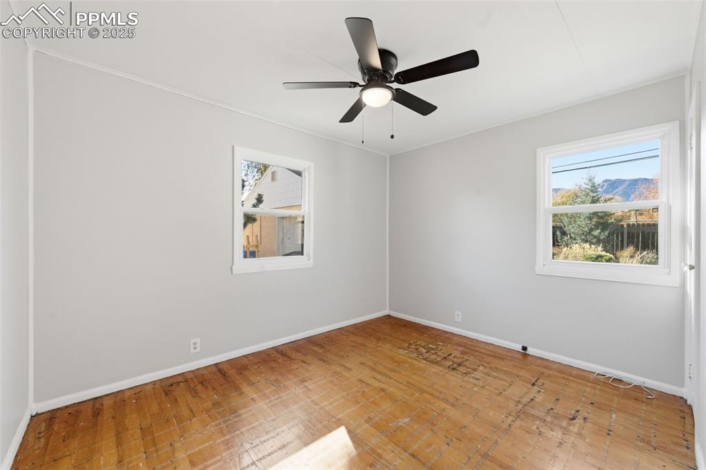 Image 32 of 50: bedroom 2