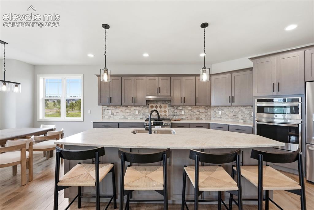 Image 13 of 42: Kitchen