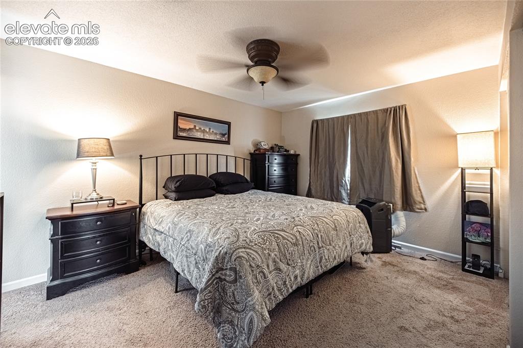 Image 15 of 38: Bedroom