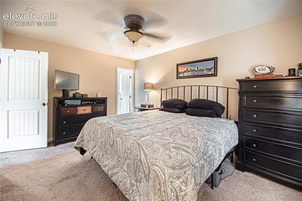 Image 16 of 38: Bedroom