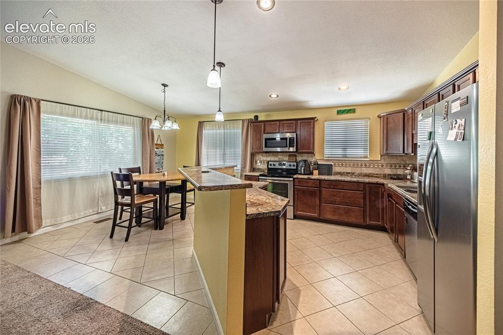 Image 9 of 38: Kitchen