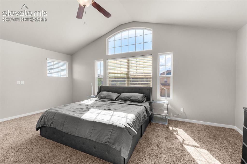 Image 17 of 49: Bedroom