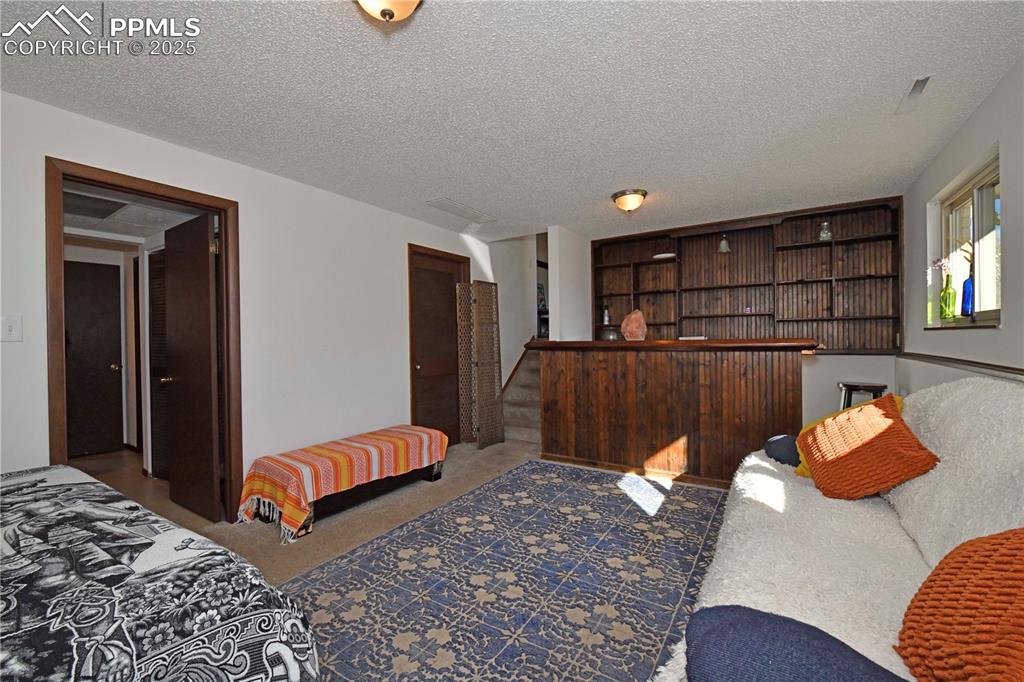 Image 21 of 28: Family Room