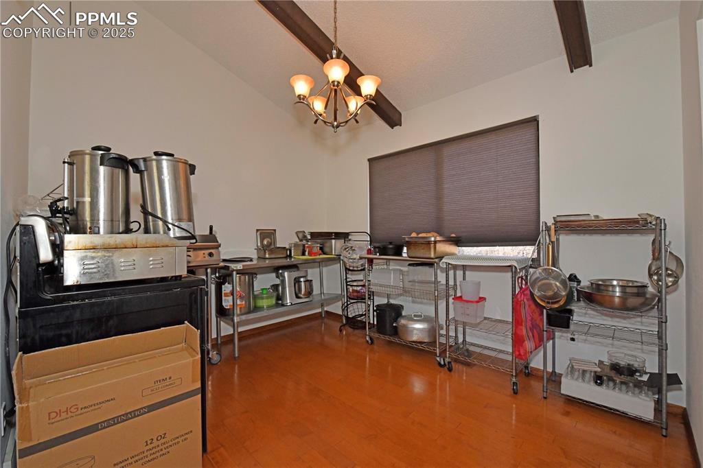 Image 5 of 28: Dining Room