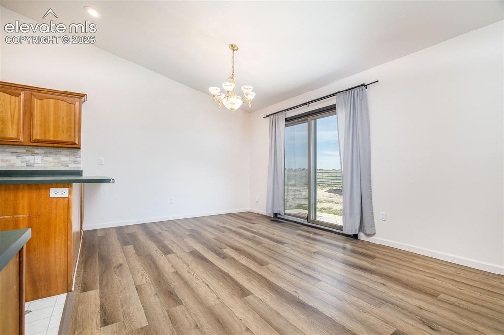 Image 8 of 42: Dining Area