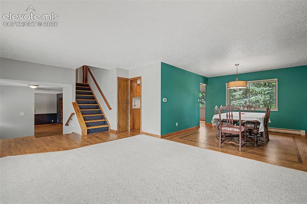 Image 8 of 29: Dining Area
