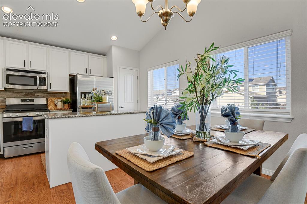 Image 8 of 46: Dining Area