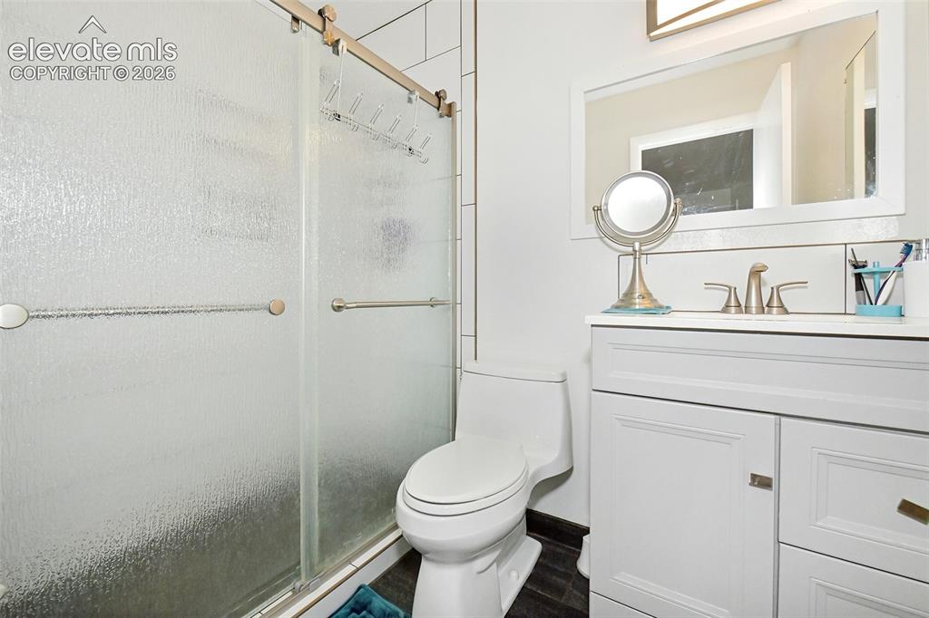 Image 16 of 22: primary bathroom