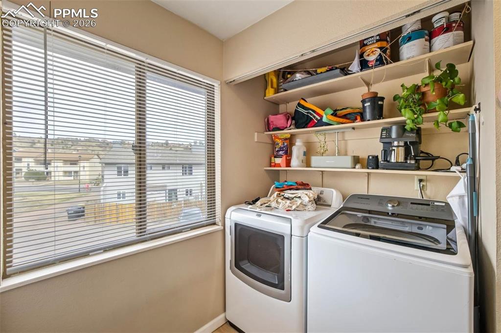 Image 8 of 18: Laundry