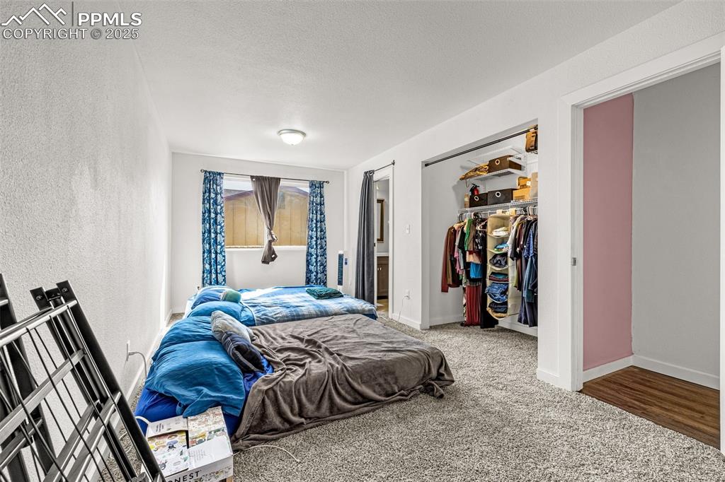 Image 21 of 28: Bedroom