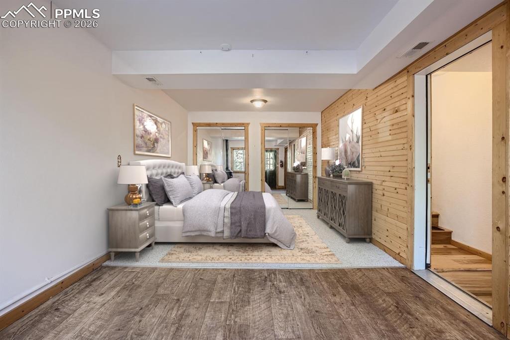 Image 12 of 21: Virutal