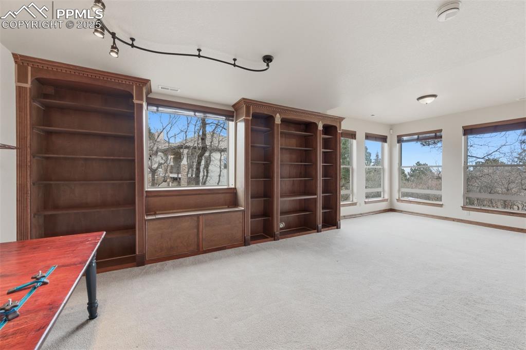 Image 39 of 50: Recreation Room