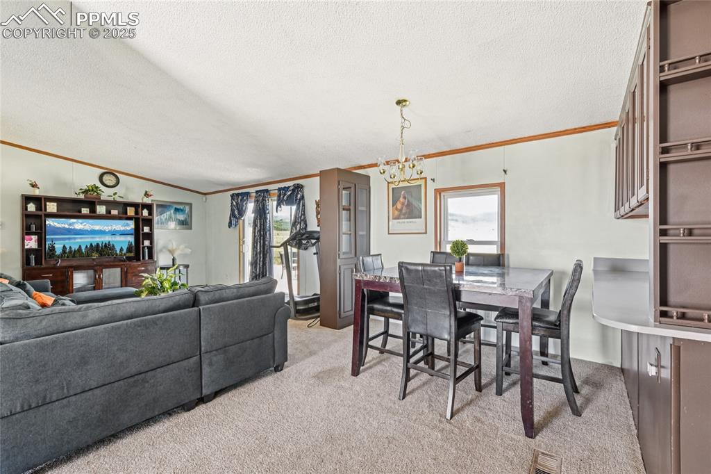 Image 11 of 39: Dining Area