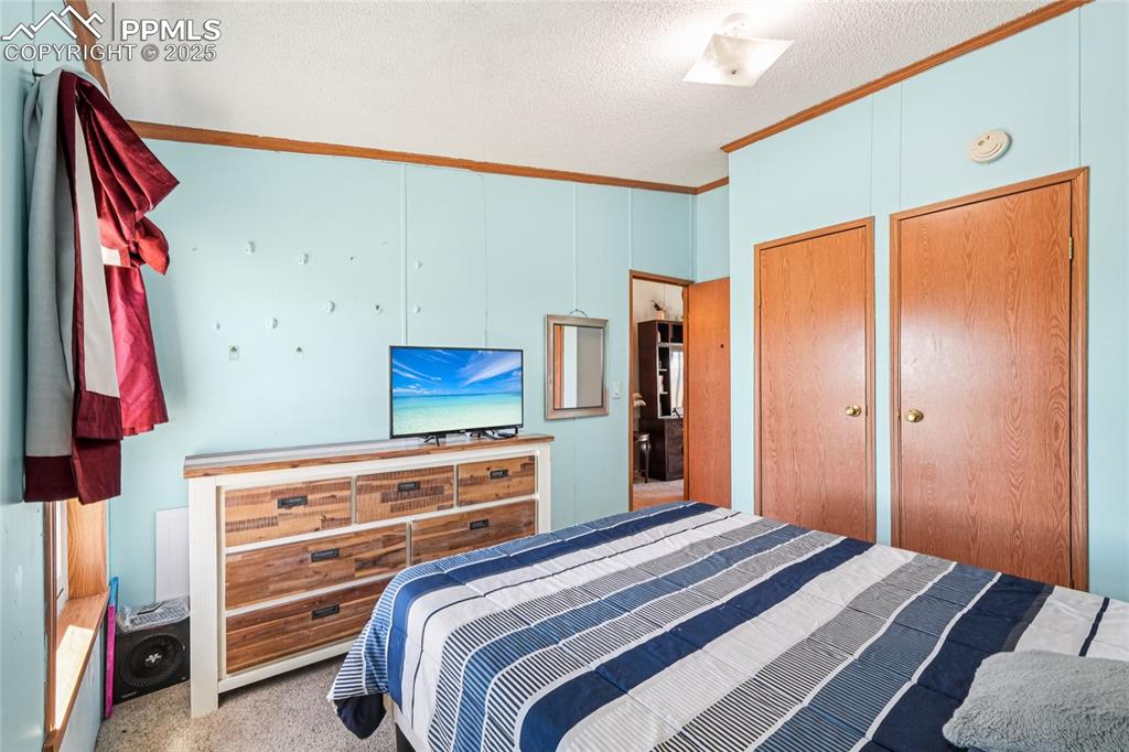 Image 19 of 39: Bedroom