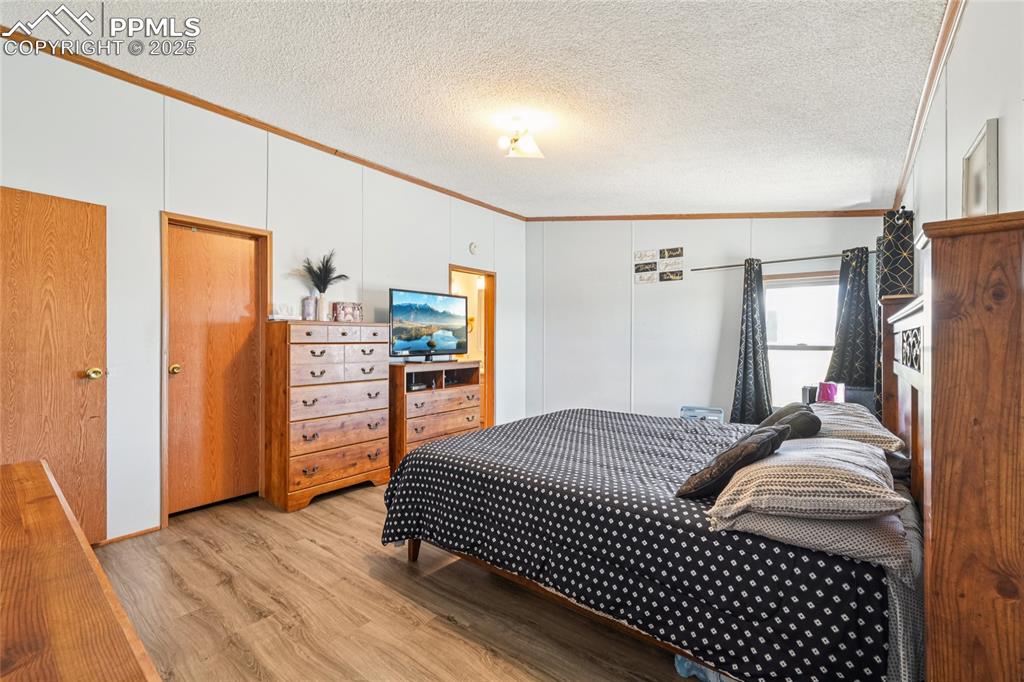 Image 29 of 39: Bedroom