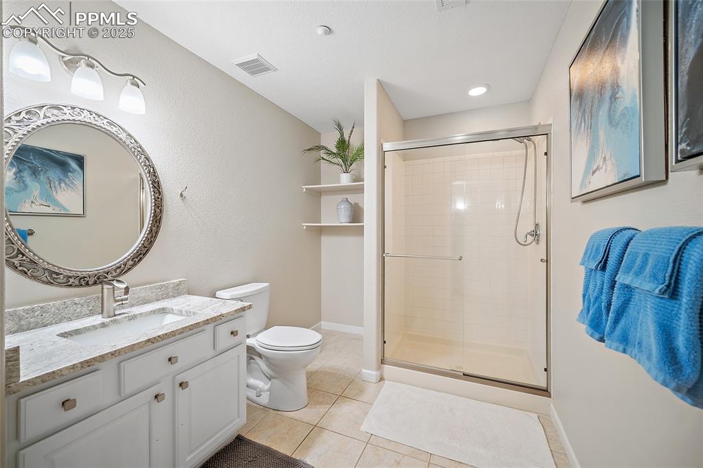 Image 39 of 50: Basement bathroom