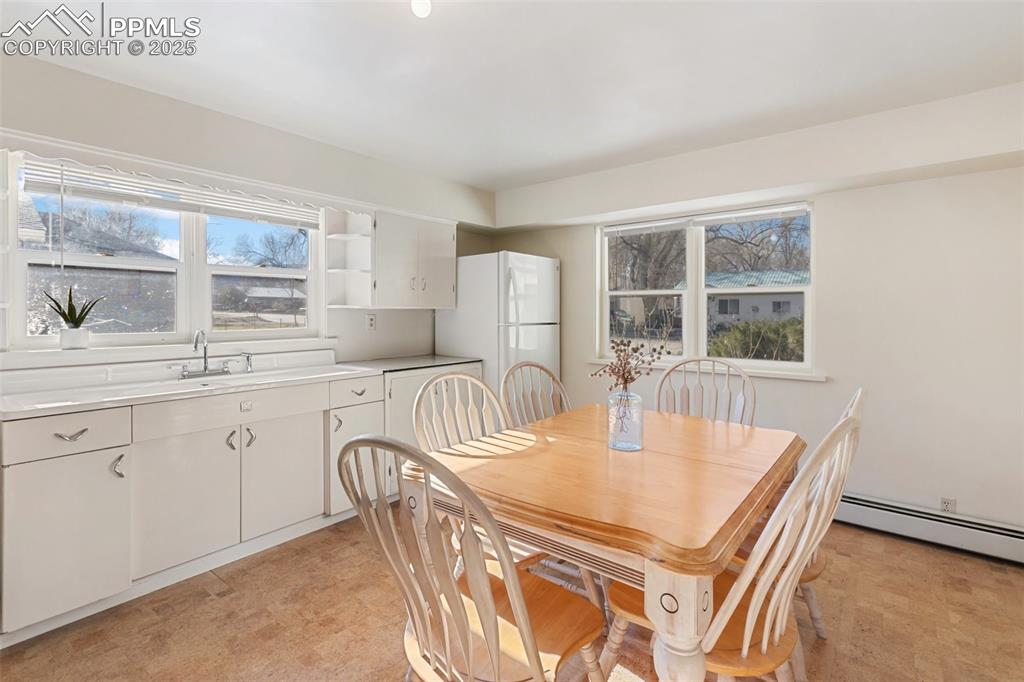 Image 11 of 34: Kitchen