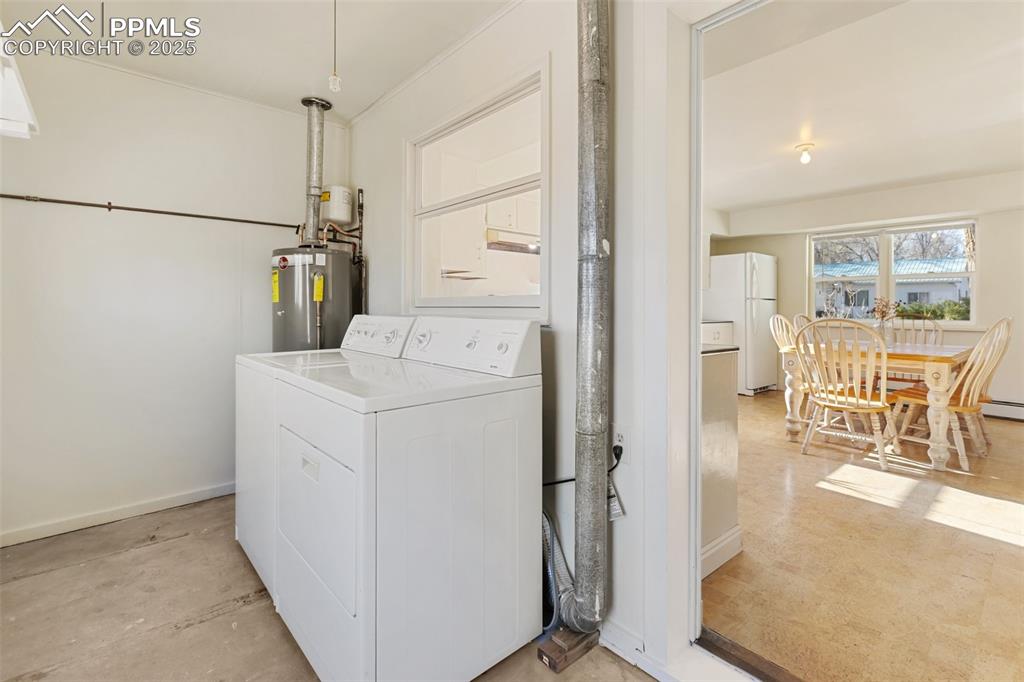 Image 16 of 34: Laundry