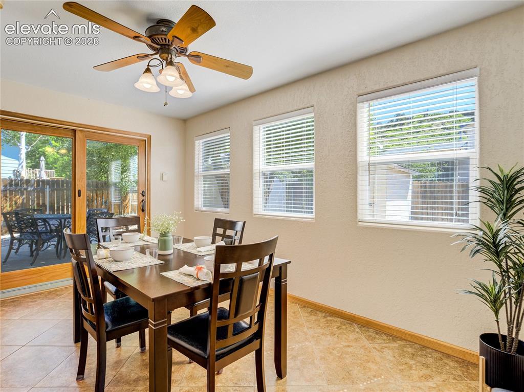 Image 4 of 35: Dining Area
