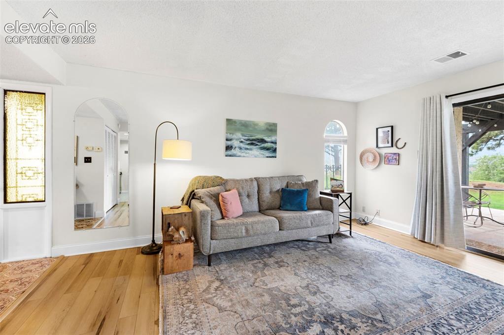 Image 6 of 30: Living Room