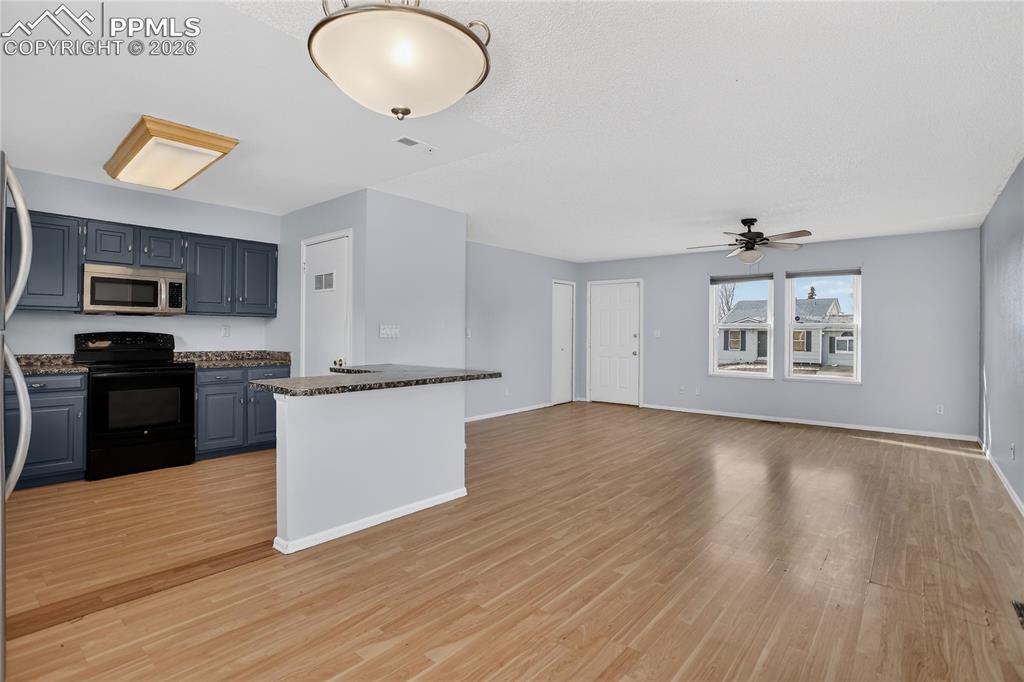 Image 3 of 16: Open concept living space