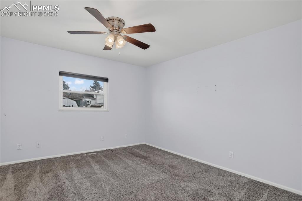 Image 8 of 16: Primary bedroom