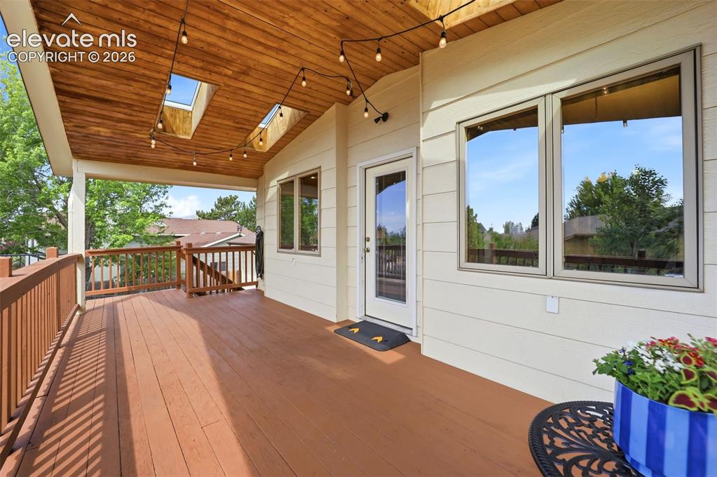 Image 6 of 45: Deck