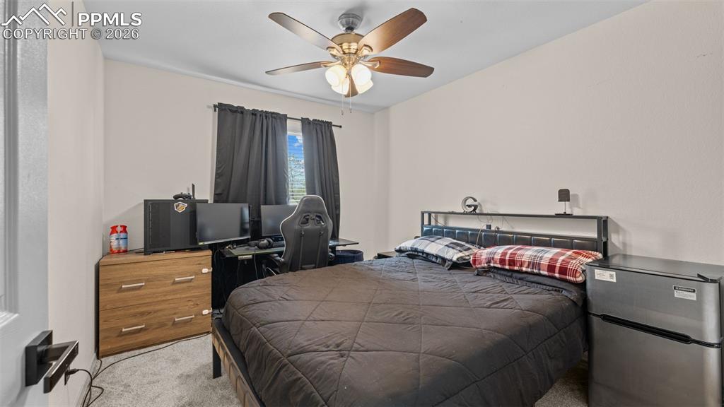 Image 15 of 28: Bedroom