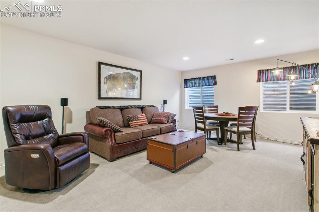 Image 22 of 28: Living Room