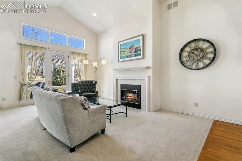 Image 6 of 28: Living Room