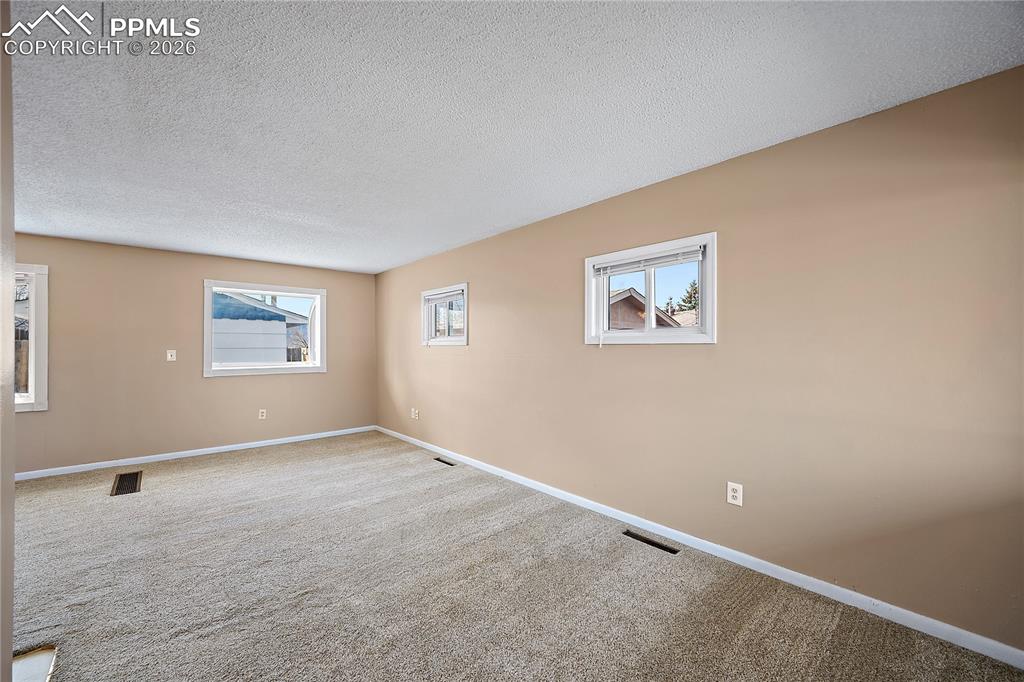 Image 6 of 38: Living room