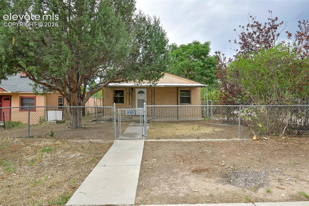 Image 1 of 30: Front of Structure
