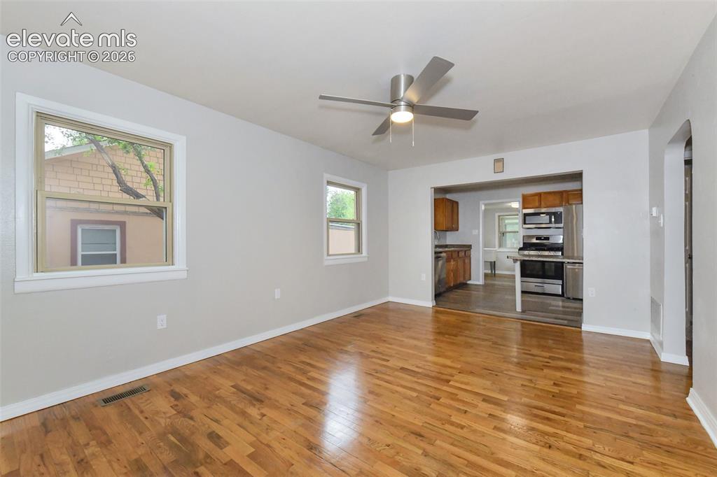 Image 11 of 30: Living Room