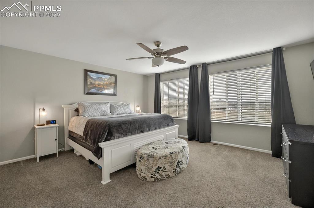 Image 15 of 38: Bedroom