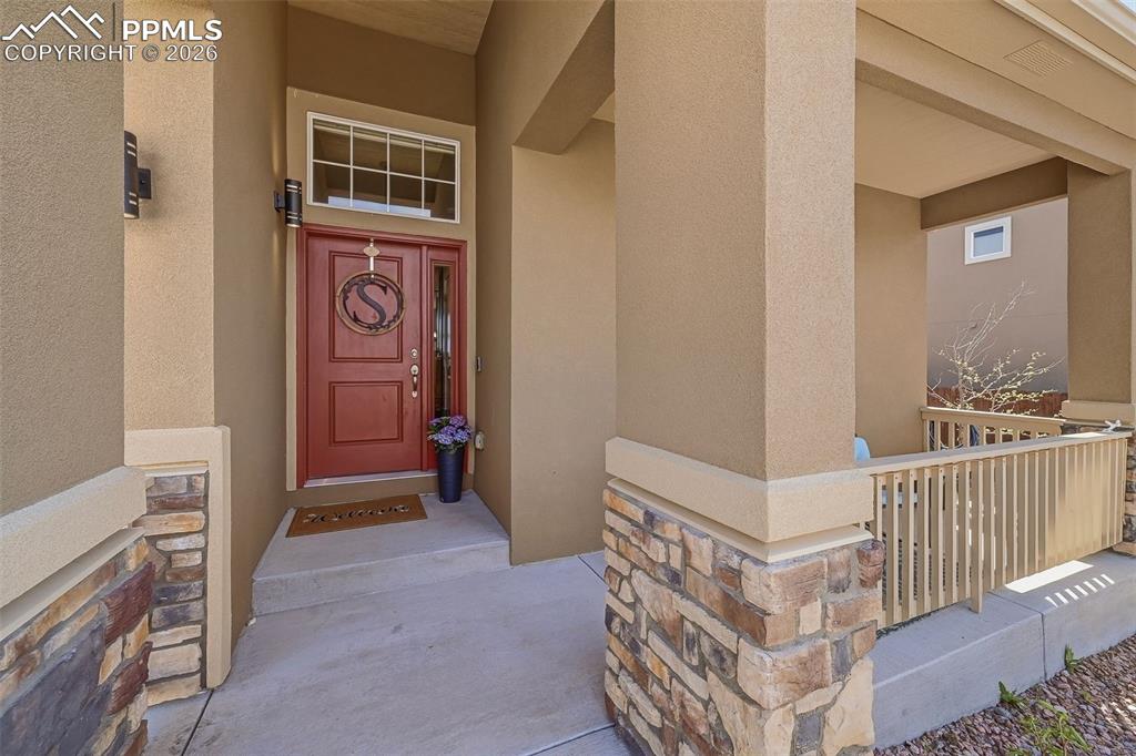 Image 4 of 36: Entry