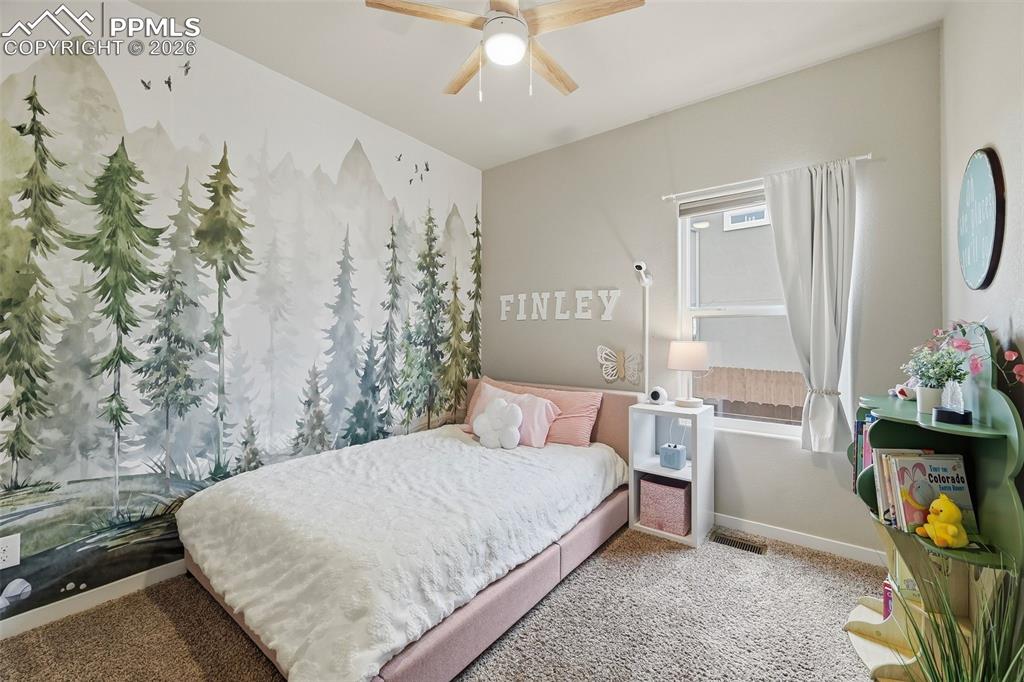 Image 8 of 36: Bedroom