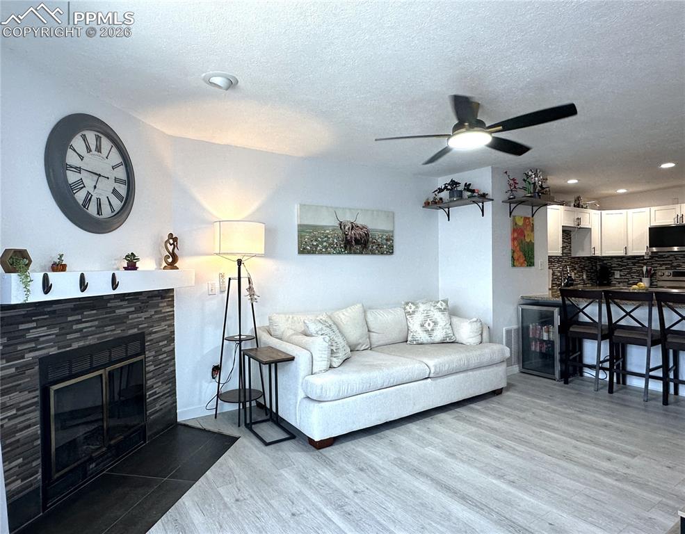 Image 2 of 13: Living Room