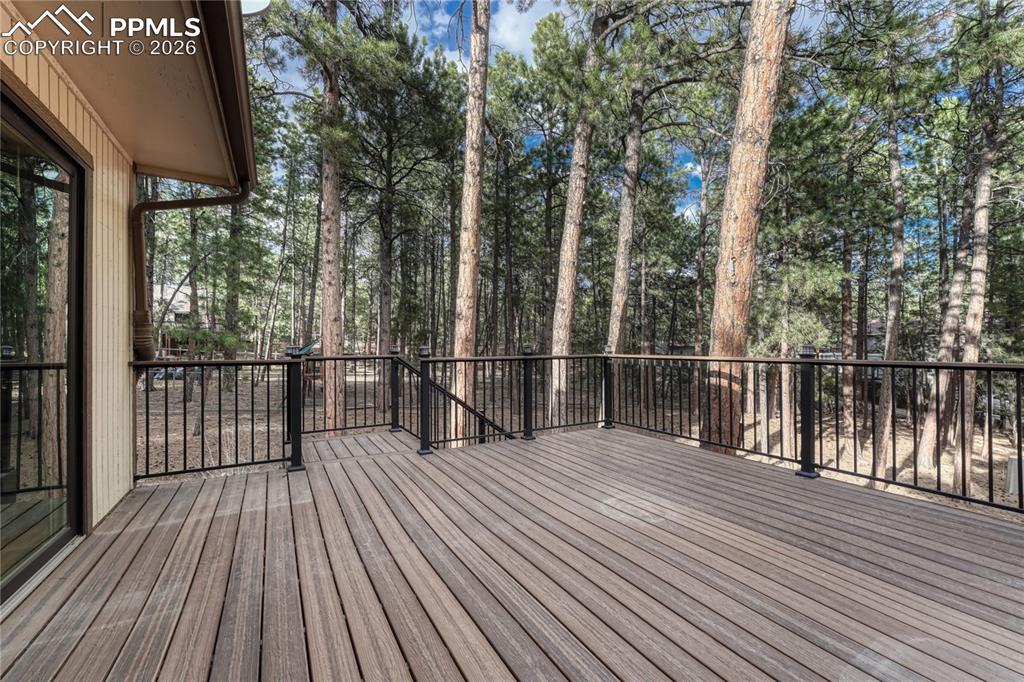 Image 12 of 50: Deck