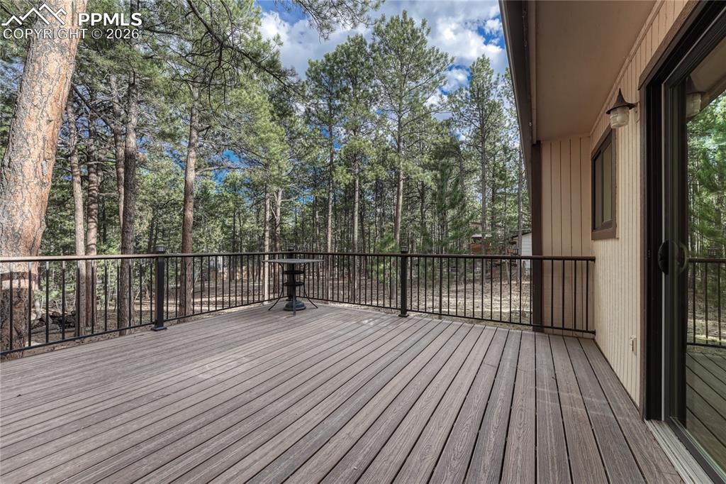 Image 13 of 50: Deck